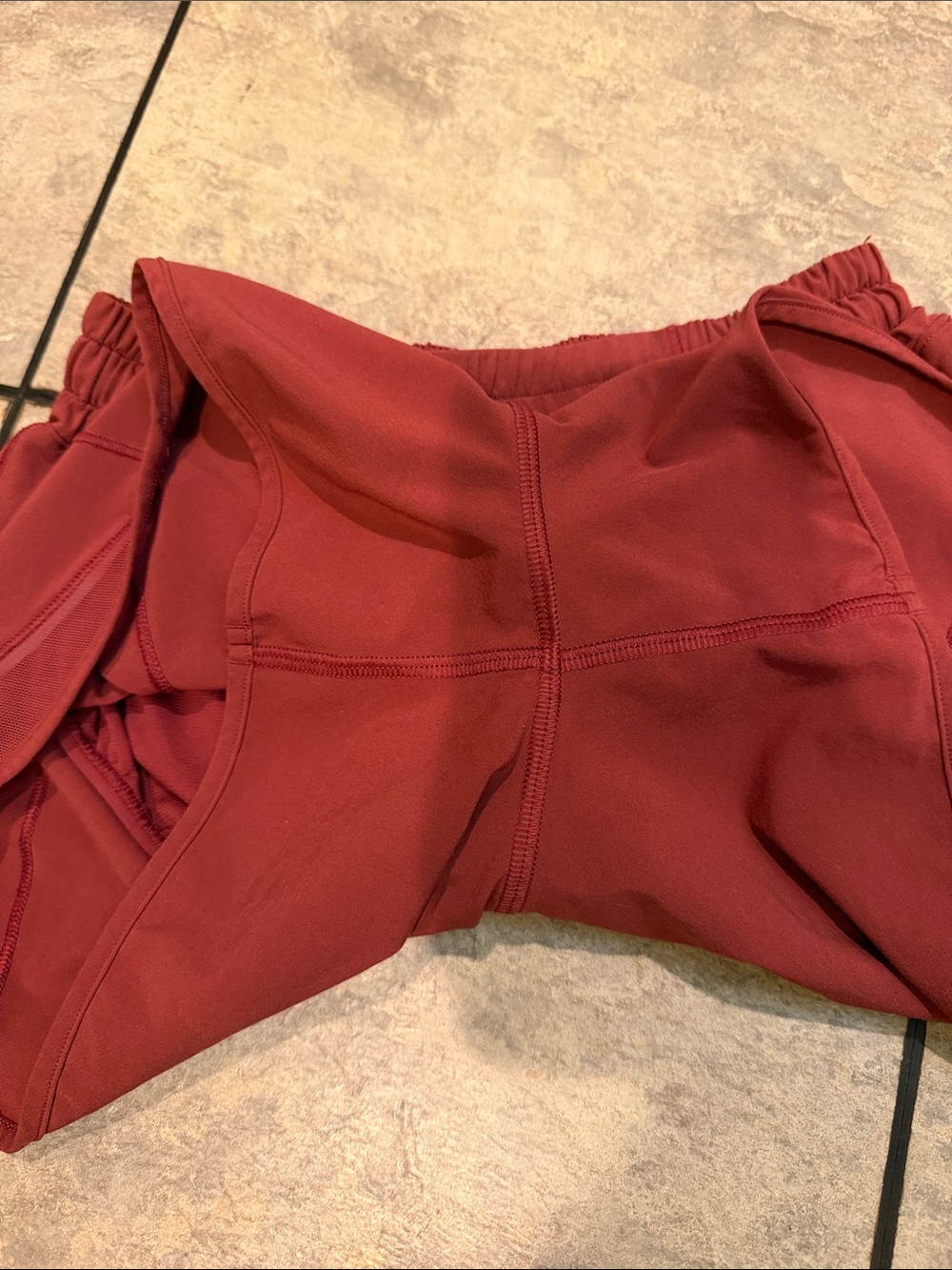 Lululemon Women's Maroon Athletic Shorts - Picture 10 of 10